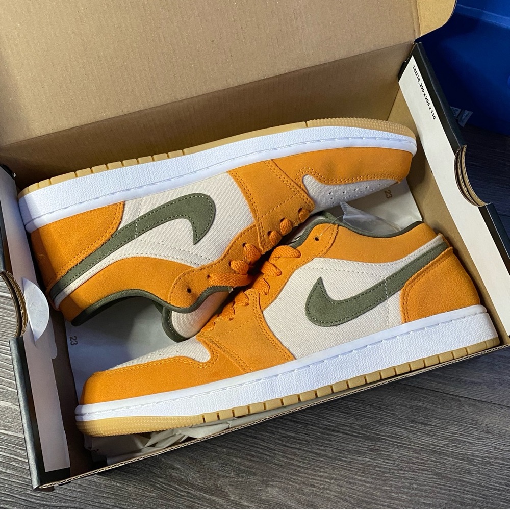 Jordan 1 Low Light Curry